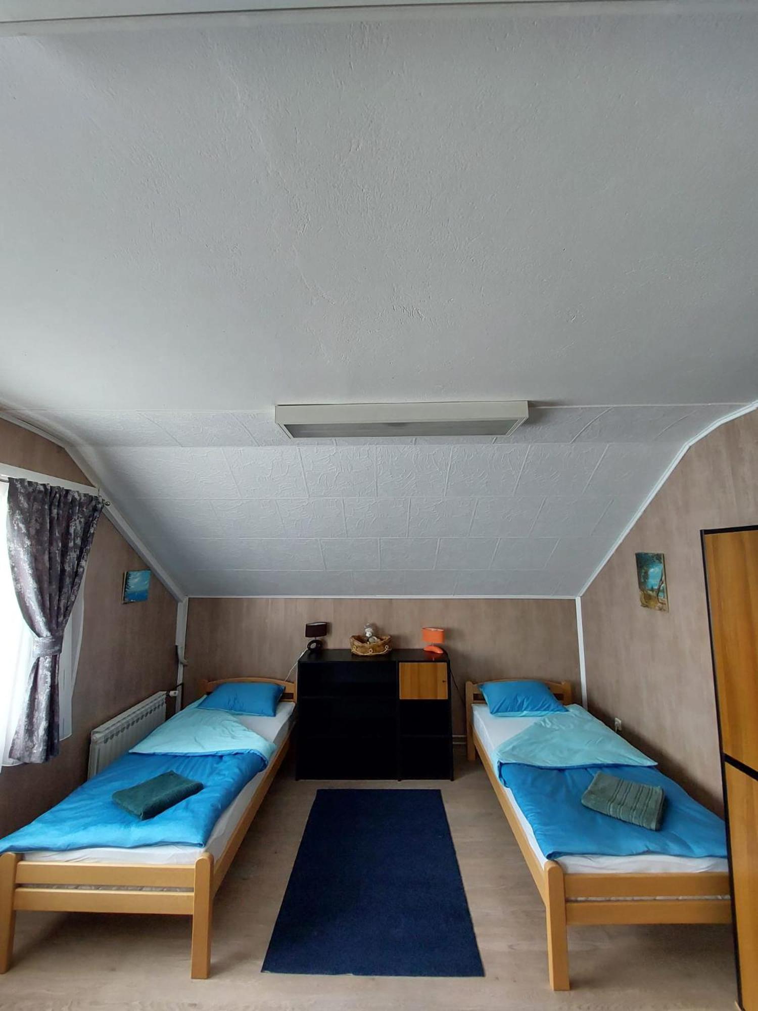 Hostel Suzzzy Novska Eksteriør billede